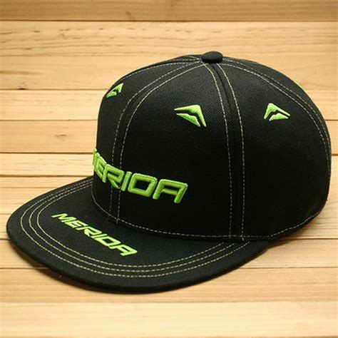 China Wholesale Custom Panel D Embroidery Flat Brim Fitted Caps Hats