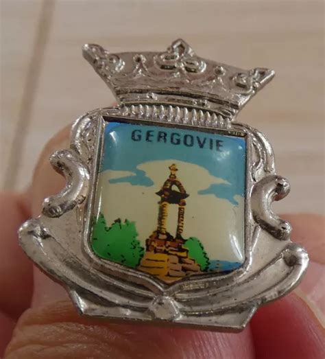 Rare Pins Ecusson Blason Armoiries Couronne Ville Village Gergovie