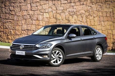 Teste Volkswagen Jetta Comfortline é a versão que vale a pena