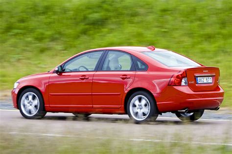 Volvo S40 T5 Kinetic - 🚗 car technical specifications