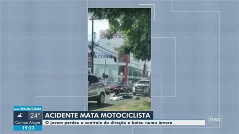 Motociclista Morre Após Perder Controle Da Direção E Bater Em árvore Em