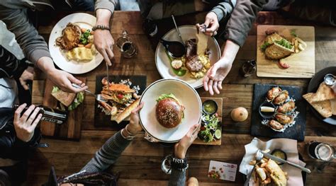 Vales de restaurante qué son y por qué otorgarlos a tus colaboradores