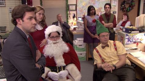 5 Best Christmas Episodes Of The Office To Enjoy This Holiday Season