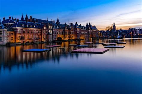 Binnenhof at night stock photo. Image of ducks, monument - 12619796