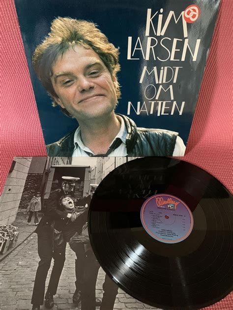 KIM LARSEN MIDT OM NATTEN MED INNER 412866665 ᐈ eBörsen på Tradera