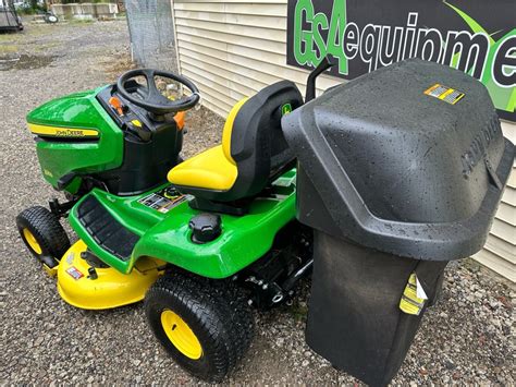 John Deere X Lawn Tractor W Rear Bagger Only Hours Lawn