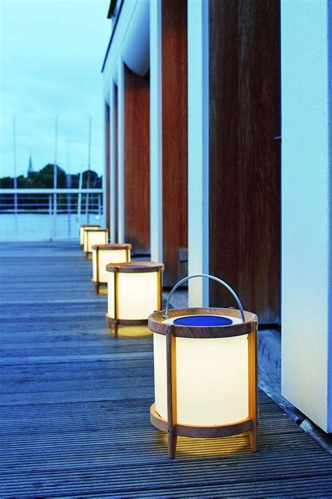 Die richtige Beleuchtung für den Balkon: Tipps & Ideen - [LIVING AT HOME]