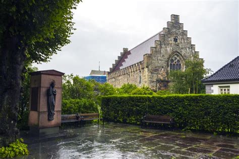 Bergenhus Fortress on Rainy Summer Day Bergen Norway Editorial Stock ...