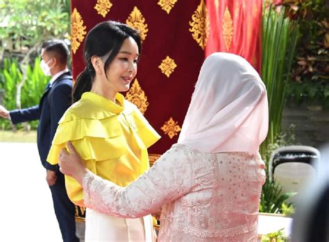 Profil Istri Presiden Korea Selatan Kim Keon Hee Yang Tetap Cantik Dan