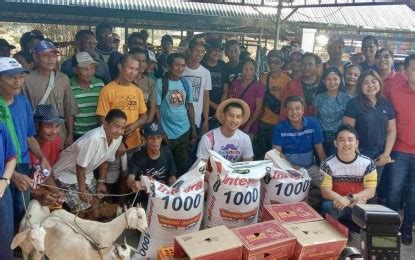 Batac Farmers Fishers Get P40 7 M Worth Of Agri Inputs Equipment