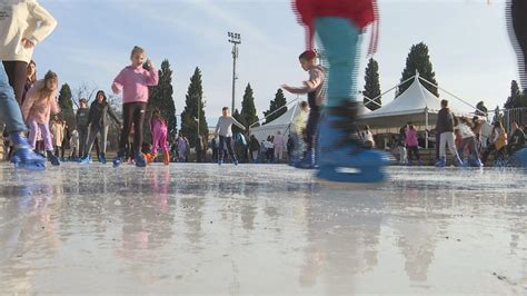 Pogledajte kako Podgoričani provode praznične dane Podgoricom