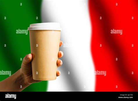 Italian coffee. Cup with italian flag Stock Photo - Alamy