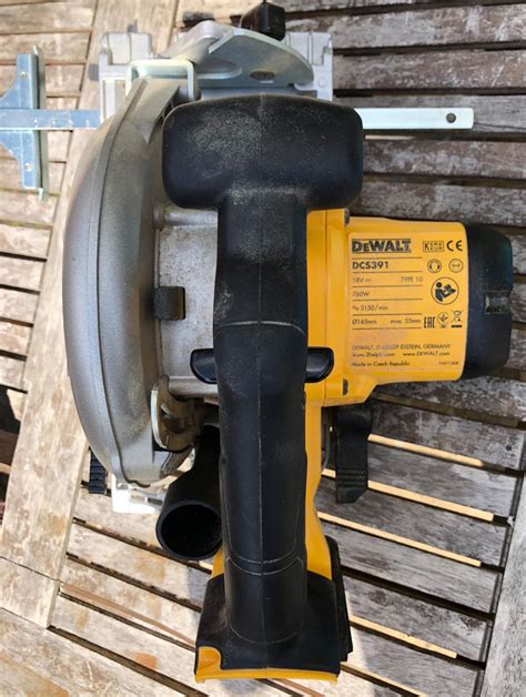 Dewalt Dcs391 Cordless Circular Saw In Sn1 Swindon For £100 00 For Sale Shpock