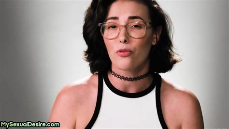 Cutie Genly Jerking Pussy With Fingers