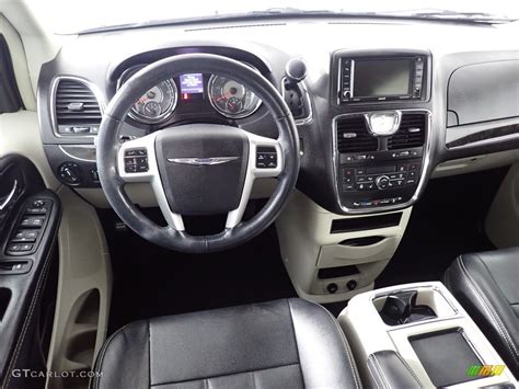 Granite Crystal Metallic Chrysler Town Country Touring L