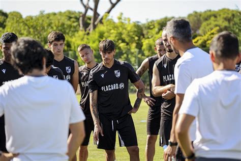 Mangas “estou Ansioso Pela Estreia Na Uefa” Vitória Sport Clube