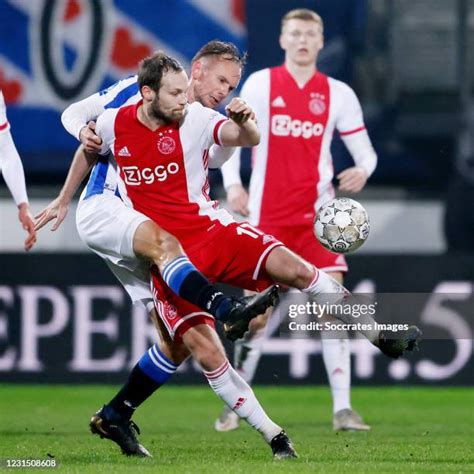 Siem De Jong Ajax Photos and Premium High Res Pictures - Getty Images