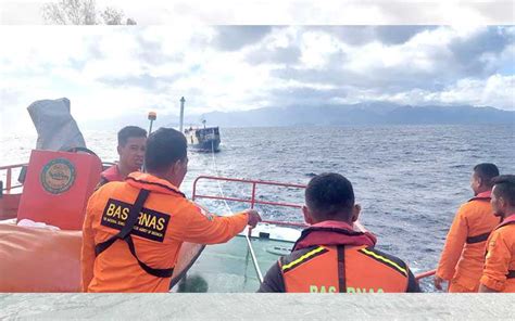 Abk Selamat Dari Laka Laut Di Perairan Pulau Tiga Berita Kota Ambon