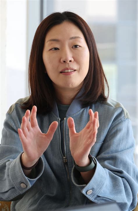 “아트 오앤오 미래 블루칩 작가들 한눈에 살펴볼 수 있는 기회” 인터뷰 매일경제