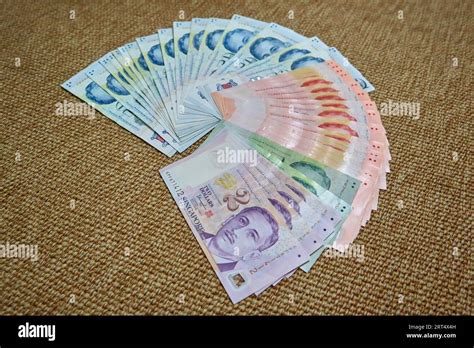 Various Singapore Dollar Banknotes Four Types Stock Photo Alamy