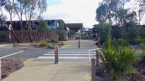 Werribee Zoo Review! Checking Out The Werribee Open Range Zoo ...