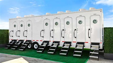 portable-shower-trailers | outhousemasters