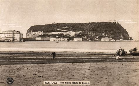 Napoli L Isola Di Nisida E Il Lazzaretto Sull Isolotto Del Chiuppino