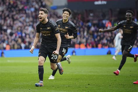 Premier Leauge FC Arsenal Beendet Durststrecke Manchester City Mit Remis