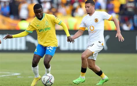 Chiefs Urged To Sign Lesedi Kapinga And Co Farpost