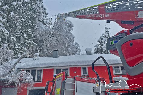 Zahlreiche Eins Tze Wegen Schneefall Freiwillige