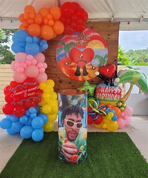 Bad Bunny theme birthday en 2022 Fiestas de cumpleaños de conejito