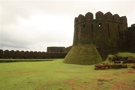 Mirjan Fort Historical Facts And Pictures The History Hub