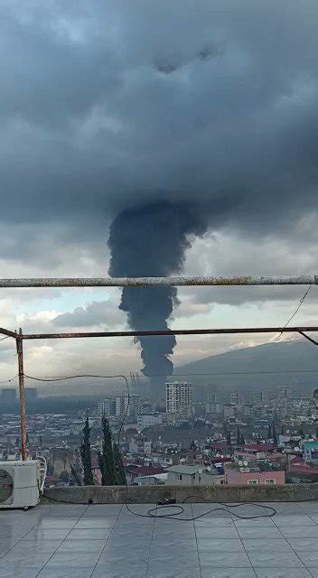 Terremoto Turchia Container Si Rovesciano Divampa Incendio Al Porto