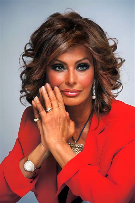 Pin On Hairstyles In 2024 Sophia Loren Images Sofia Loren Beautiful Women Over 50