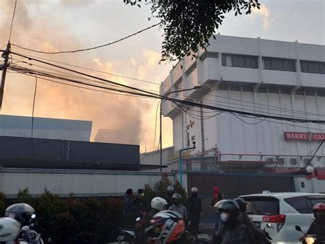 Pabrik Cokelat Di Kabupaten Bandung Terbakar Republika Online