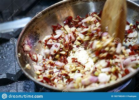 Roasted Garlic And Dried Red Pepper Seasoning In Pan Chili Garlic Oil