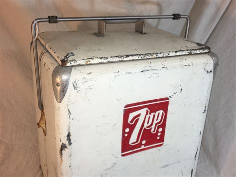 Vintage 1950's 7-UP cooler - The Rustic Barrel