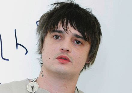 Pete Doherty si bouffi qu on le reconnaît à peine Closer