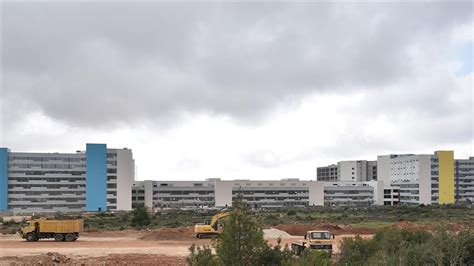 1100 yataklı Antalya Şehir Hastanesi açılışa gün sayıyor