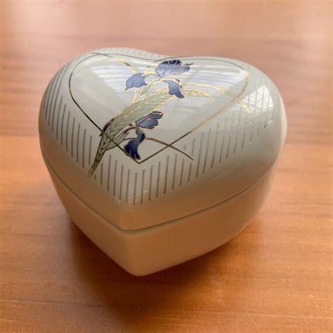 Otagiri Grand Iris Heart Shaped Porcelain Trinket Jew Gem