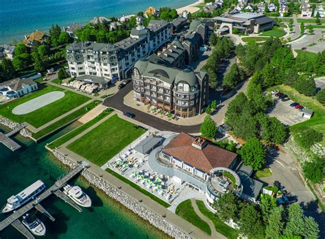 WATCH: Thousands race in 2025 Bayshore Marathon | WATCH: Thousands of