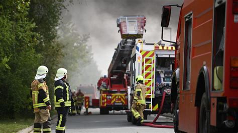 Brand in Nordhausen Feuerwehr mit Großaufgebot im Einsatz