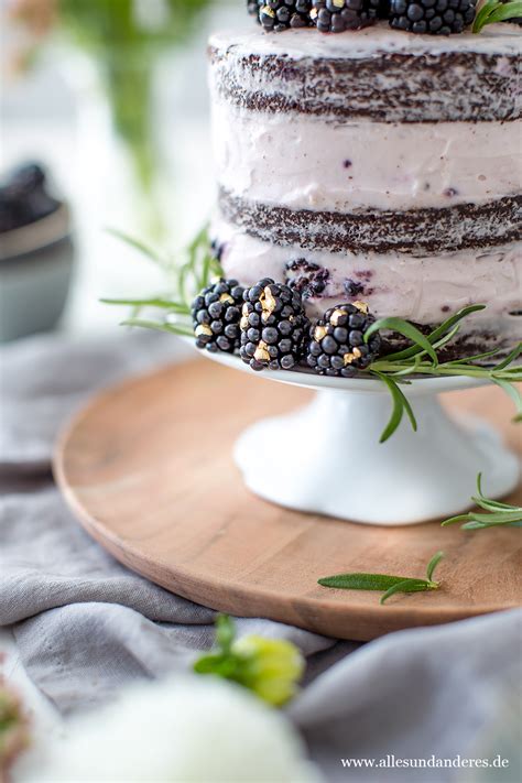 Mini Schokotörtchen mit Brombeer Rosmarin Creme Alles und Anderes