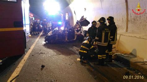 Incidente Frontale Nella Galleria Dei Ciclopi Chiusa La Gardesana