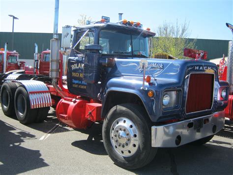 Western Mass Show Pics - Antique and Classic Mack Trucks General