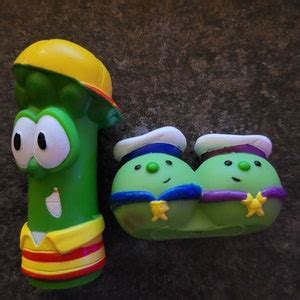 Rare HTF Lot of 2 Veggietales Toy Figures Junior Asparagus and French ...