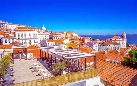 Largo Das Portas Do Sol Turismo Lisbona ViaMichelin