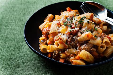 Recipe Fresh Rigatoni With Spicy Pork Ragu Blue Apron