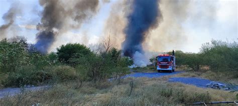 Moviliza a rescatistas fuerte incendio en Cadereyta Periódico La