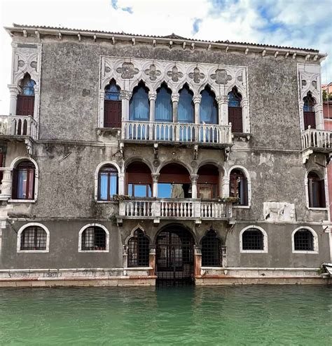 Cannaregio, Venice's Most Relaxing District - Lions in the Piazza